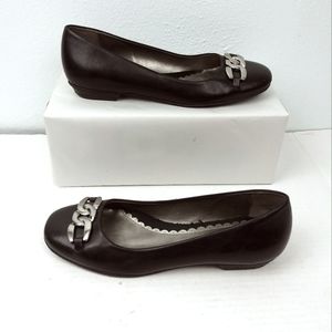 Naturalizer Black Flats with Elegant Chain Detail Size 7M Casual Driving Walk